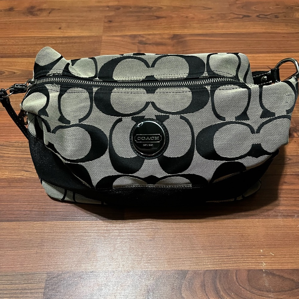 Coach shoulder bag